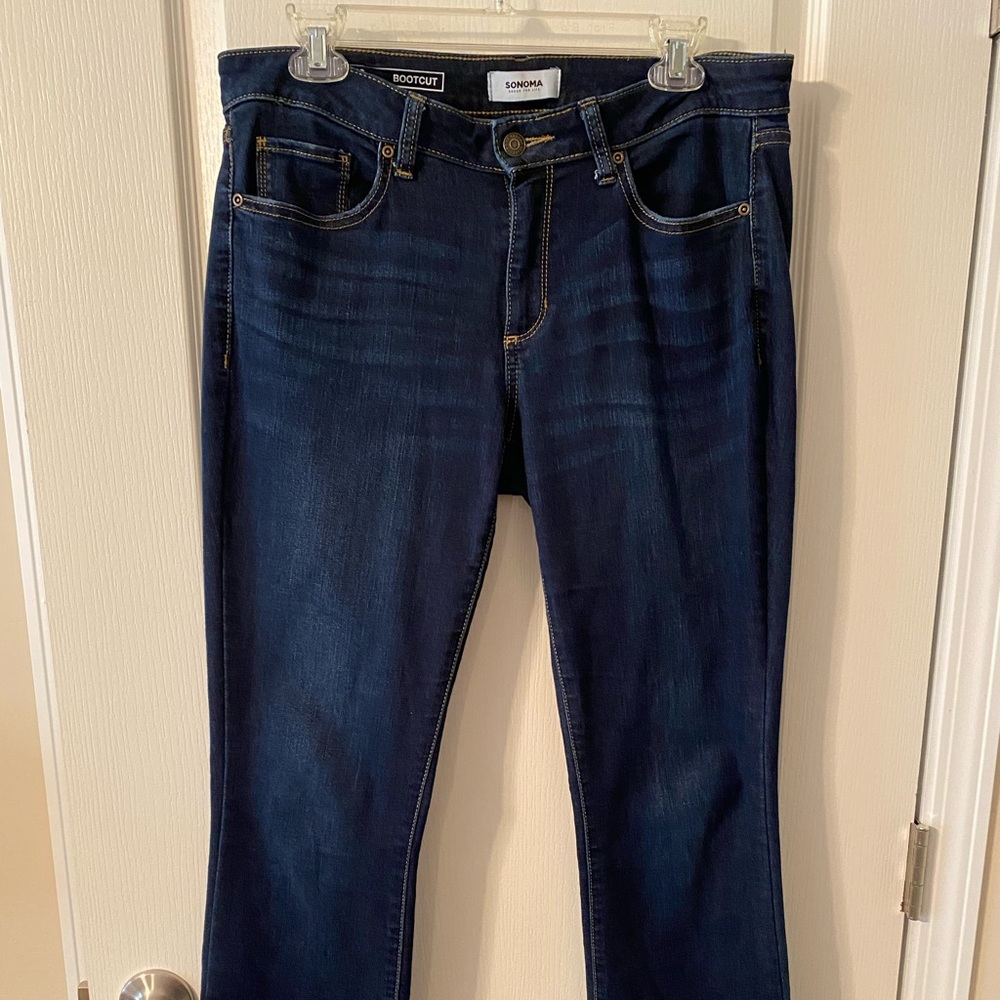 Like new Sonoma bootcut dark rinse jeans size 10